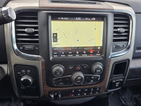 Used 2018 RAM 2500 Laramie w/ Convenience Group AWD/4WD image 4
