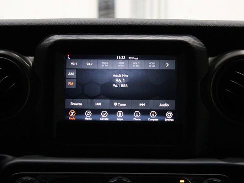 Used 2022 Jeep Wrangler Unlimited Sport image 29