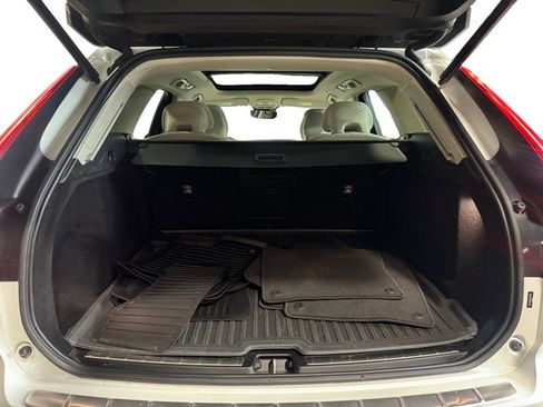 Used 2023 Volvo XC60 B5 Plus w/ Climate Package AWD/4WD image 22