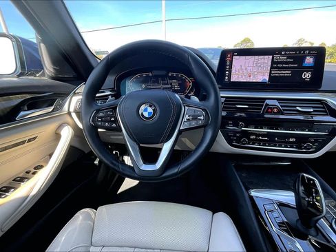 Used 2021 BMW 540i w/ Executive Package RWD image 6