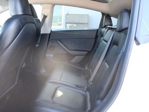 Used 2023 Tesla Model Y Long Range AWD/4WD image 41