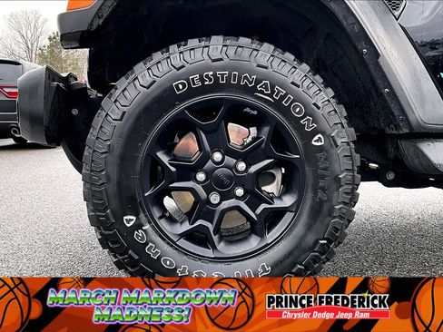 Used 2023 Jeep Wrangler Unlimited w/ Cold Weather Group image 8