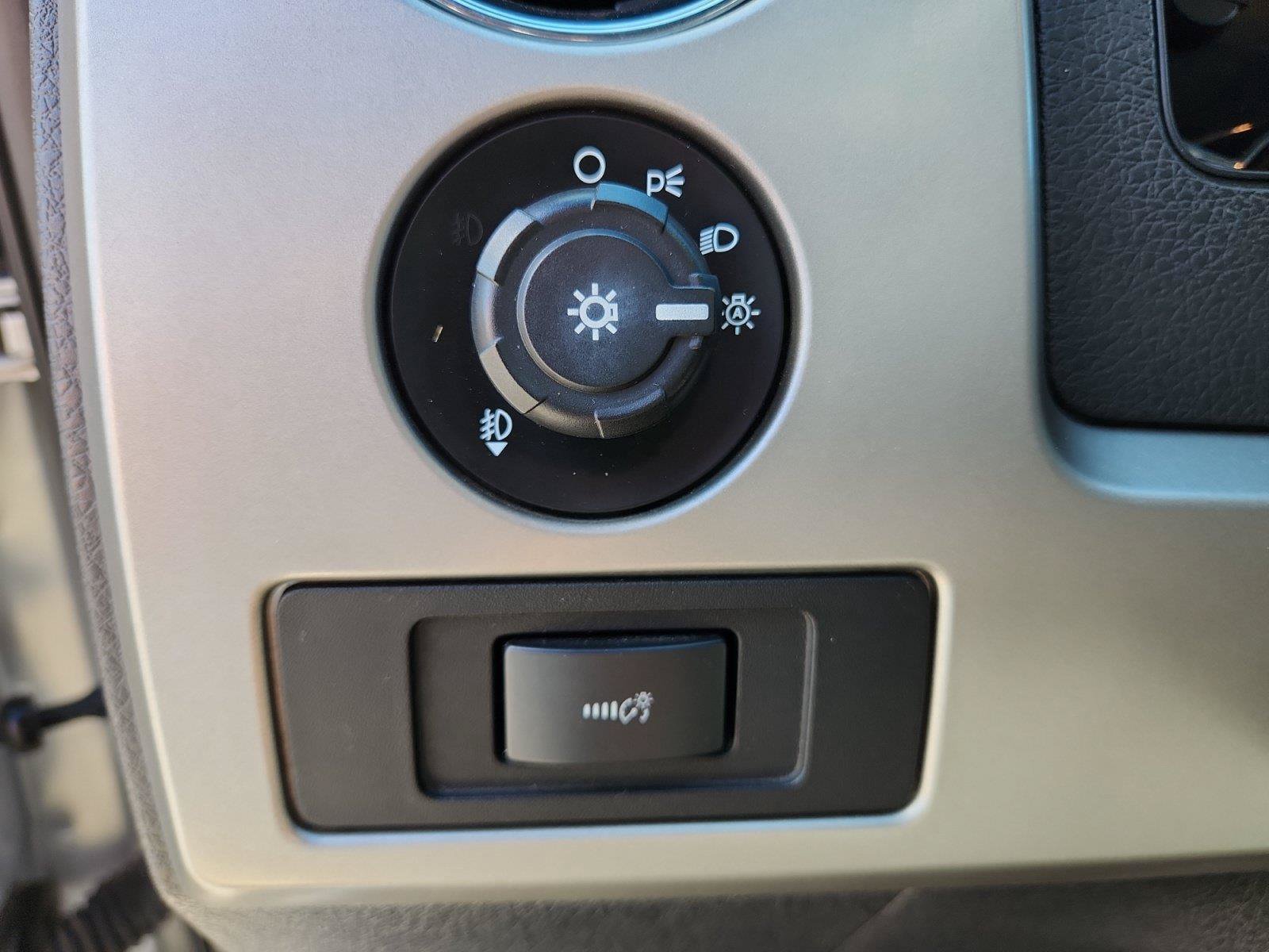 Used 2014 Ford F150 FX4 w/ Equipment Group 402A Luxury AWD/4WD image 18