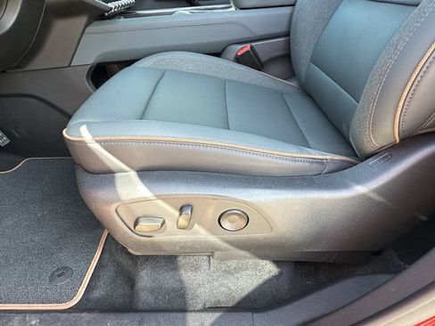 Used 2024 GMC Acadia AT4 w/ Luxury Package AWD/4WD image 27