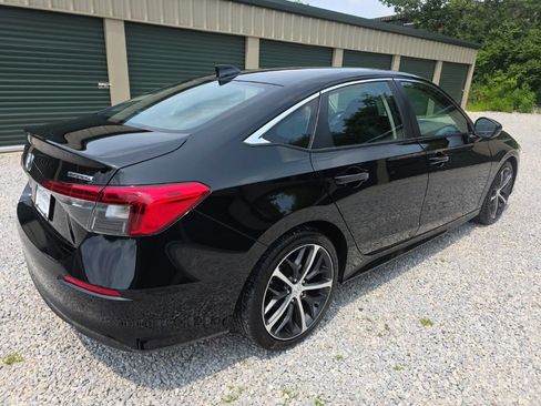 Used 2024 Honda Civic Touring image 5