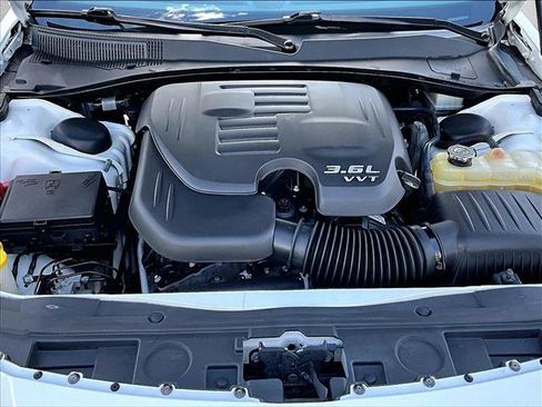 Used 2019 Chrysler 300 Touring w/ Sport Appearance Package RWD image 11