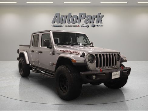 Used 2020 Jeep Gladiator Rubicon w/ Dual Top Group AWD/4WD image 2