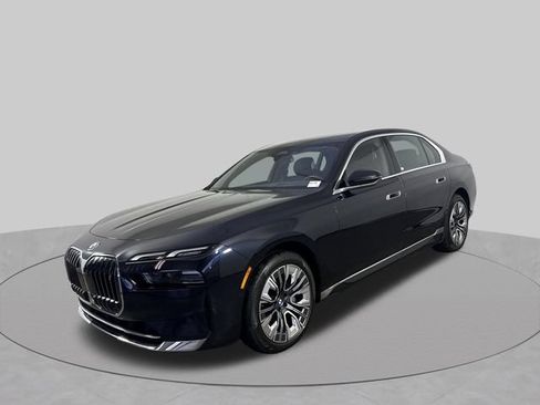Used 2023 BMW i7 xDrive60 AWD/4WD image 1