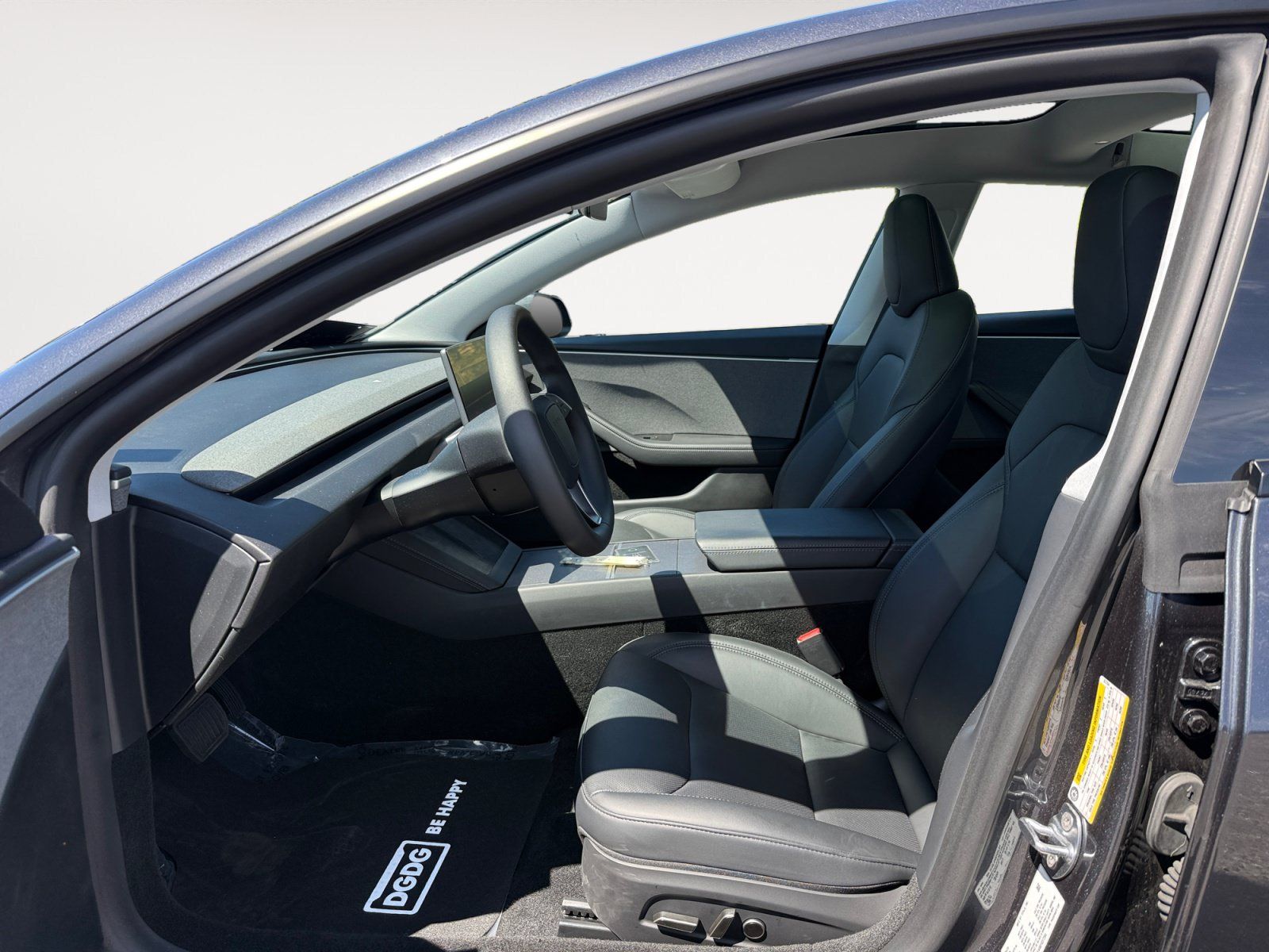 Used 2025 Tesla Model 3 Long Range RWD image 10
