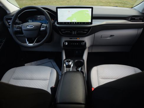 Used 2023 Ford Escape Active w/ Tech Pack #2 image 8