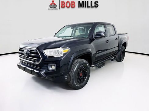 Used 2019 Toyota Tacoma SR5 RWD image 3