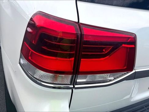 Used 2019 Toyota Land Cruiser AWD/4WD image 33