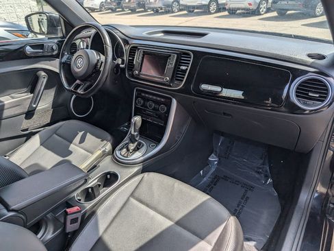 Used 2019 Volkswagen Beetle 2.0T SE FWD image 13
