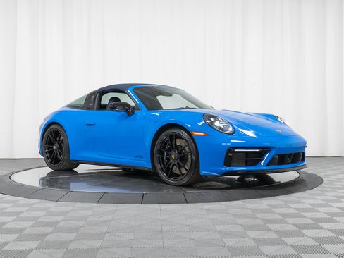 Certified 2023 Porsche 911 Targa 4 GTS w/ Premium Package AWD/4WD image 35
