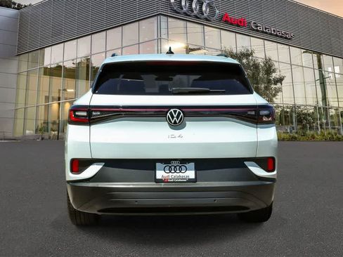 Used 2023 Volkswagen ID.4 Pro RWD image 3