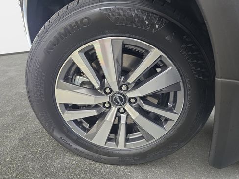 New 2026 Nissan Pathfinder SL image 32