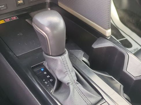 Used 2025 Toyota Camry SE FWD image 27