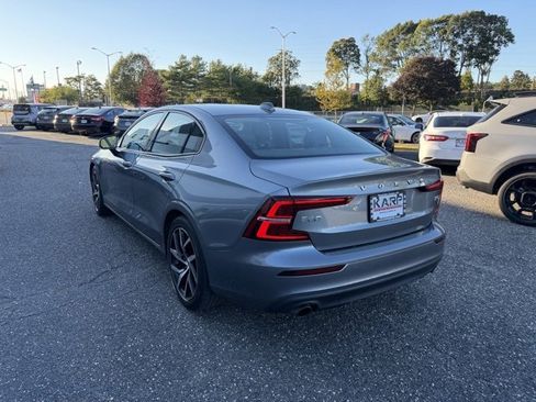 Used 2020 Volvo S60 T5 Momentum w/ Protection Package Premier image 11