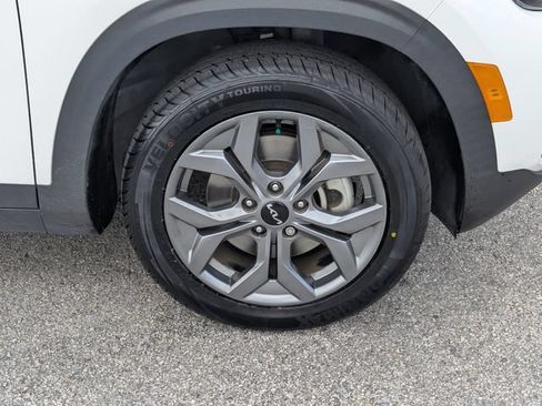 Certified 2024 Kia Seltos S AWD/4WD image 11