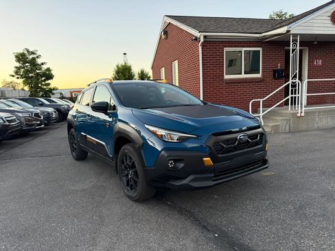 Used 2025 Subaru Crosstrek 2.5i Wilderness w/ Wilderness Package AWD/4WD image 3