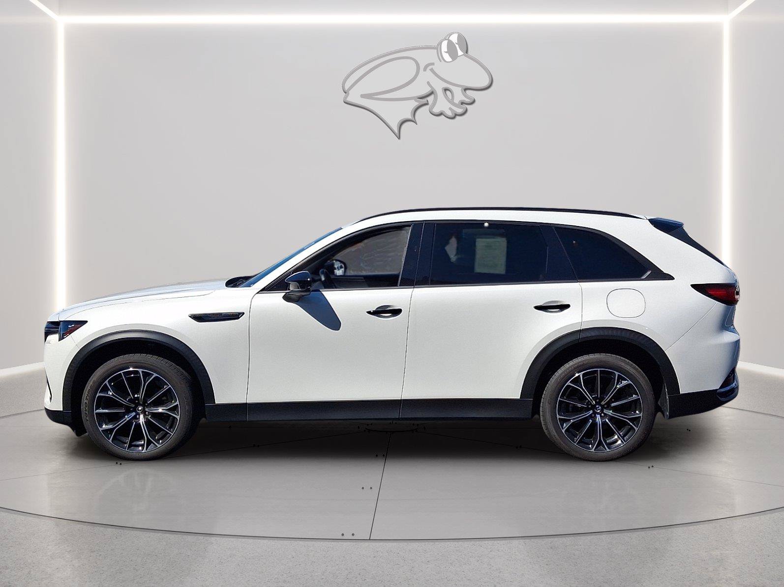 Used 2025 MAZDA CX-70 Plug-In Hybrid w/ Premium Plus AWD/4WD image 2