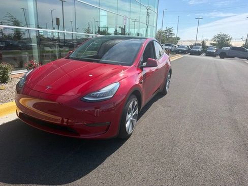 Used 2021 Tesla Model Y Long Range AWD/4WD image 18