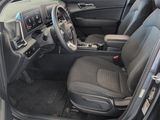 Used 2023 Kia Sportage LX image 6
