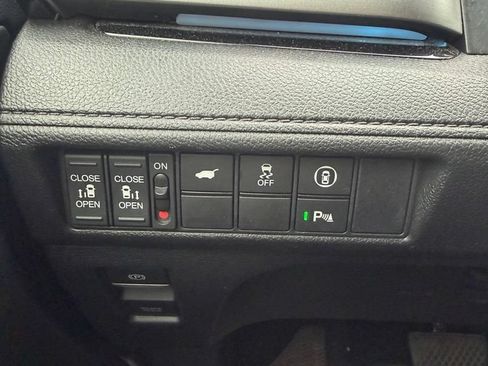 Used 2024 Honda Odyssey Touring image 14