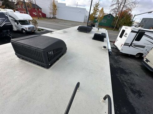 Used 2014 Chevrolet Express 4500 w/ RV Package image 28