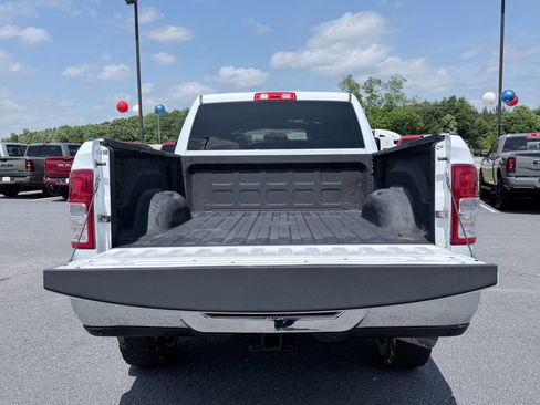 Used 2024 RAM 2500 Big Horn w/ Off Road Package AWD/4WD image 9