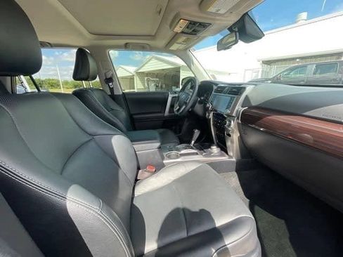 Used 2022 Toyota 4Runner Limited AWD/4WD image 11