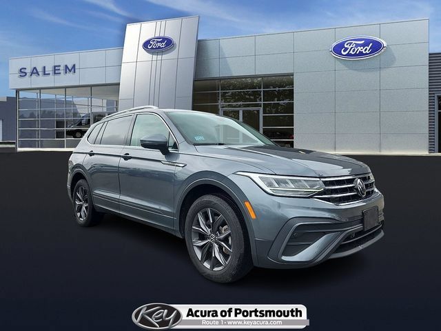 Used 2024 Volkswagen Tiguan SE AWD/4WD image 1