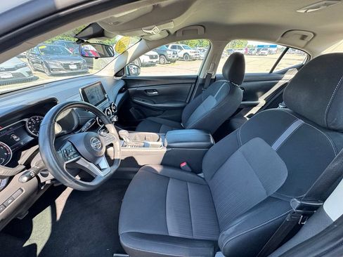 Used 2023 Nissan Sentra SV w/ All-Weather Package FWD image 9