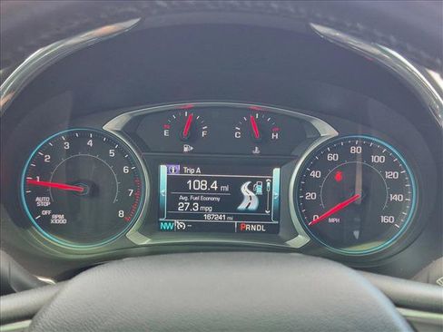 Used 2017 Chevrolet Malibu LT FWD image 10
