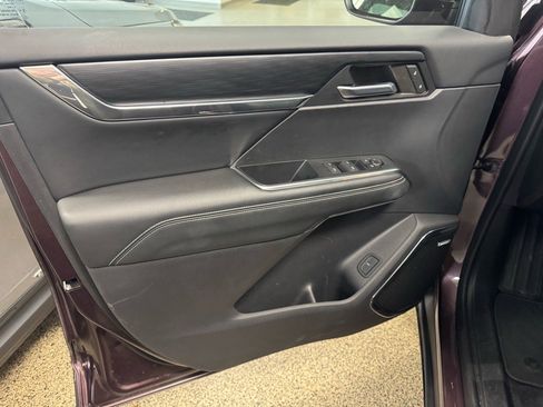 Used 2024 GMC Acadia Elevation w/ Black Edition image 14