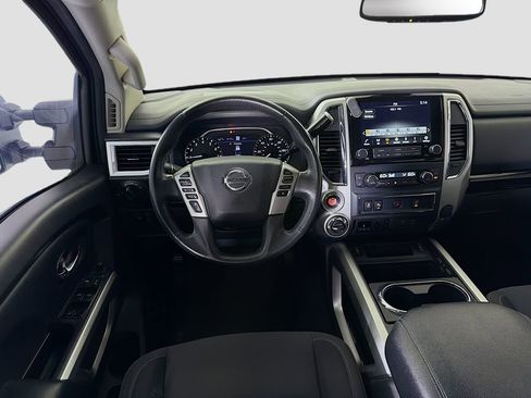 Used 2021 Nissan Titan SV w/ SV Convenience Package image 25