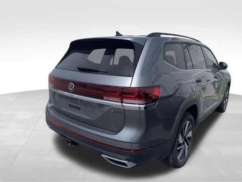 Used 2025 Volkswagen Atlas SE image 18