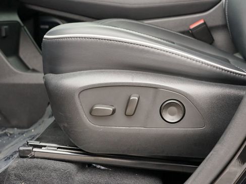 Used 2025 Buick Enclave Preferred image 15