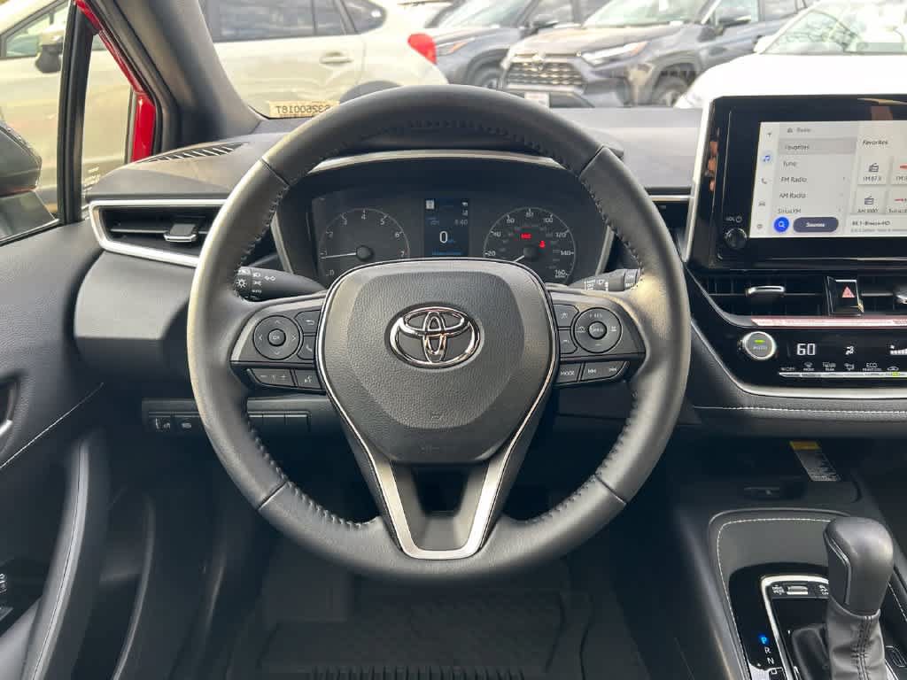 Used 2025 Toyota Corolla SE w/ SE Package FWD image 15