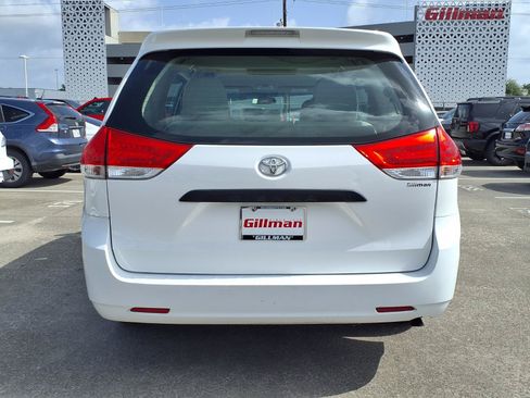 Used 2012 Toyota Sienna FWD image 23