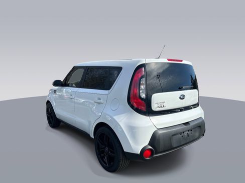 Used 2016 Kia Soul w/ Convenience Package FWD image 5