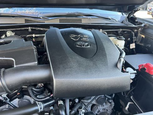 Used 2022 Toyota Tacoma SR5 image 27