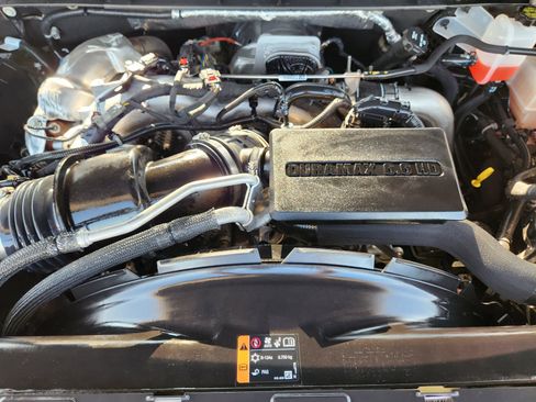 Used 2025 Chevrolet Silverado 2500 LTZ w/ LTZ Convenience Package image 33