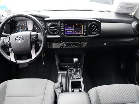 Used 2020 Toyota Tacoma SR image 13