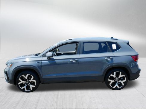 Certified 2023 Volkswagen Taos SEL AWD/4WD image 4