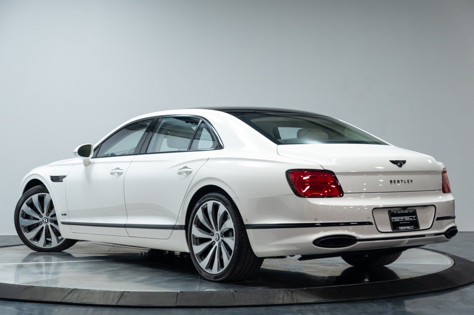 Used 2021 Bentley Flying Spur W12 AWD/4WD image 28