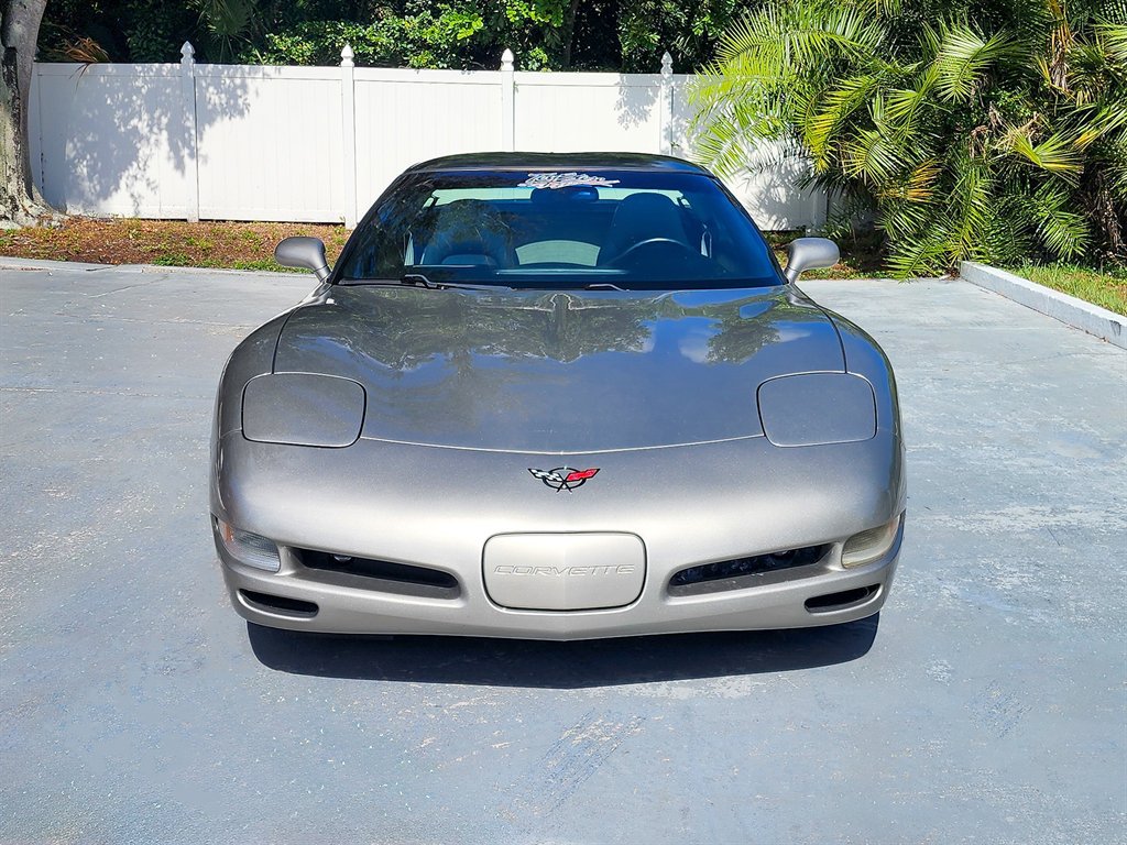 Used 1998 Chevrolet Corvette Coupe w/ Memory Pkg RWD image 11