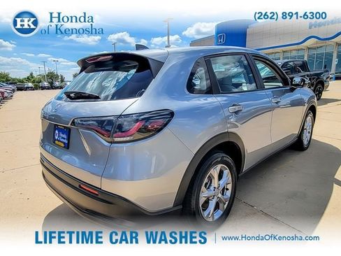 Used 2024 Honda HR-V LX image 5