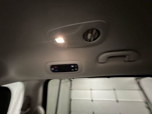 Used 2023 Chrysler Pacifica Touring-L FWD image 20