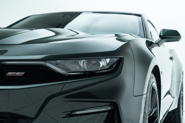 Used 2020 Chevrolet Camaro SS RWD image 11